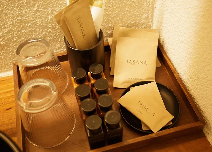Tasana Bar And Luxury Resort